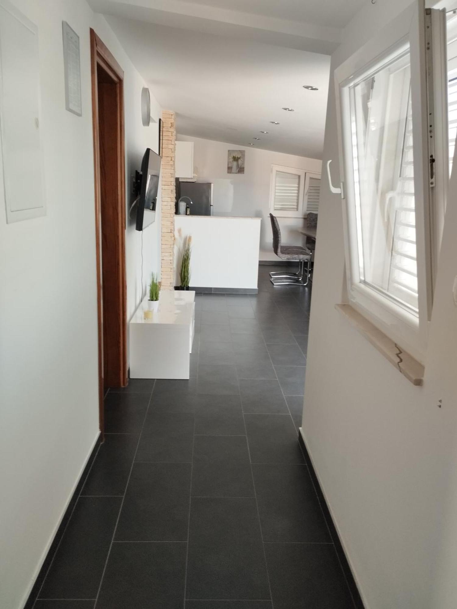 Apartman Nella *