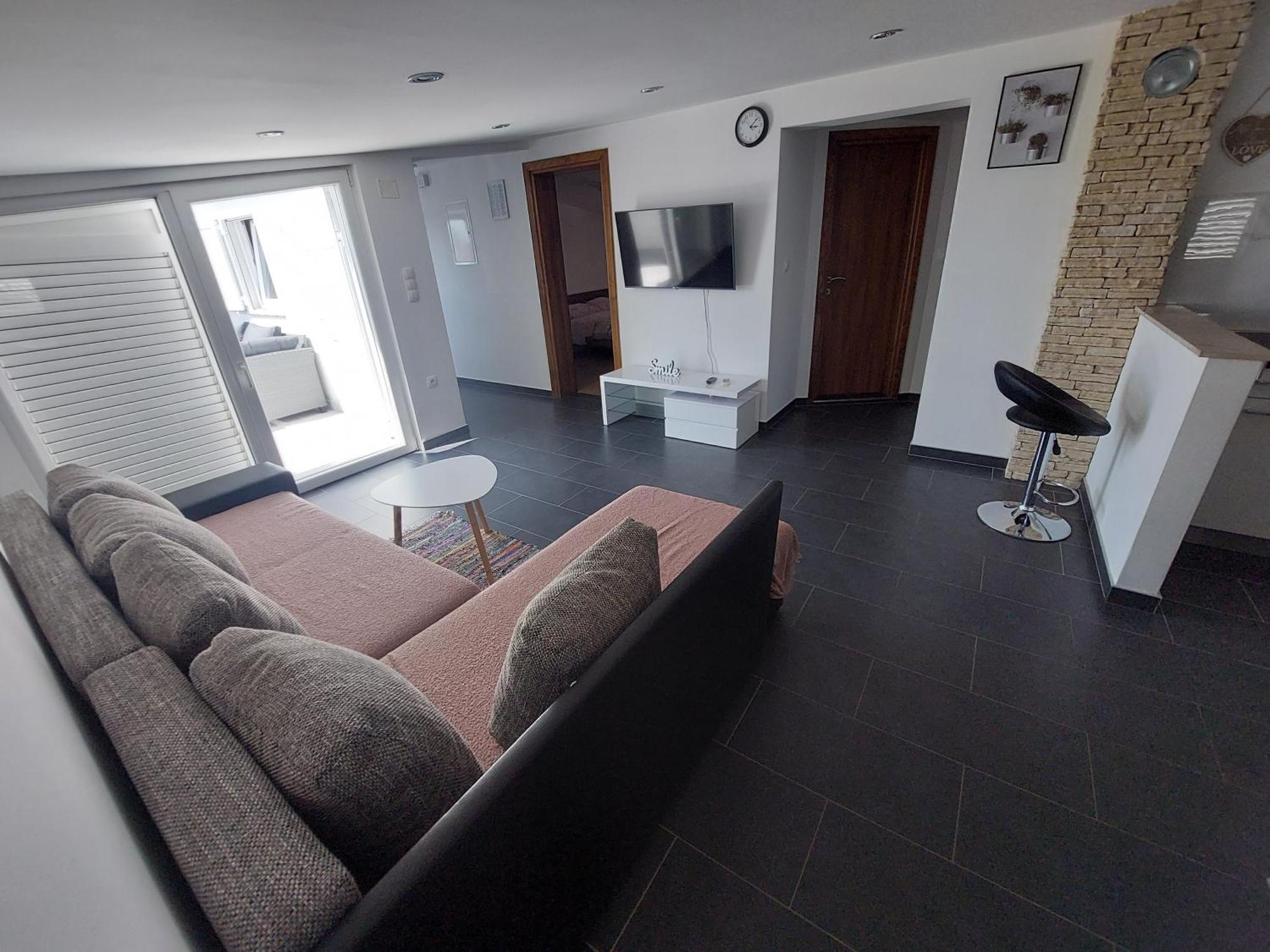 Nella Apartment